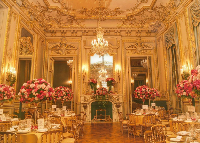 le-bal-paris-atmosphere.png