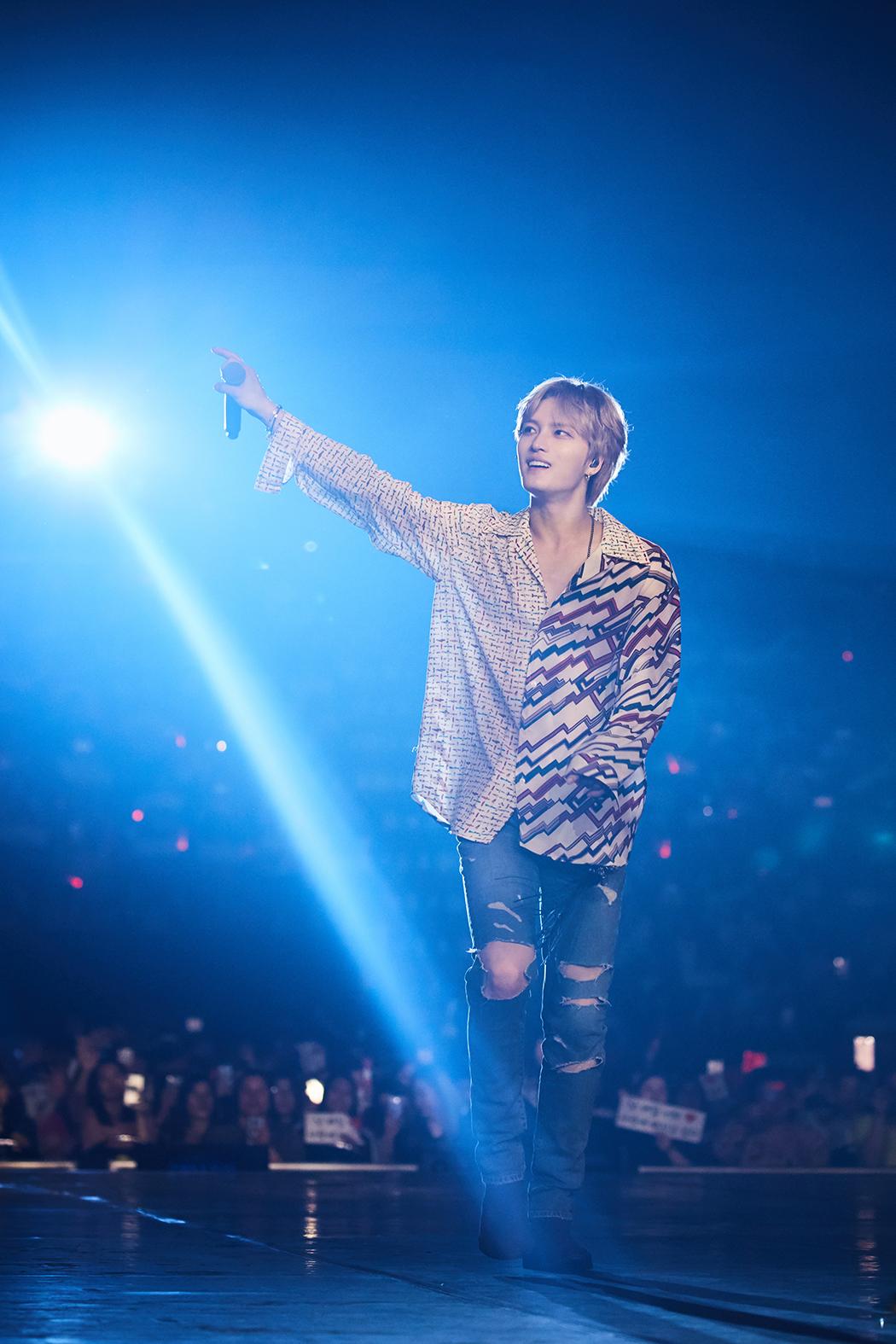 김재중_서울콘_전석매진_제공-씨제스_(2).jpg