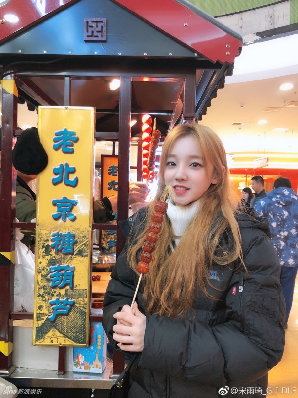 AkuK-hswimzy0168540.jpg AkuK-hswimzy0168540.jpg