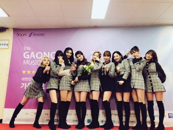 twice_06.jpg twice_06.jpg