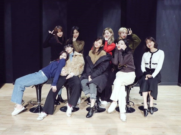 twice_05.jpg twice_05.jpg