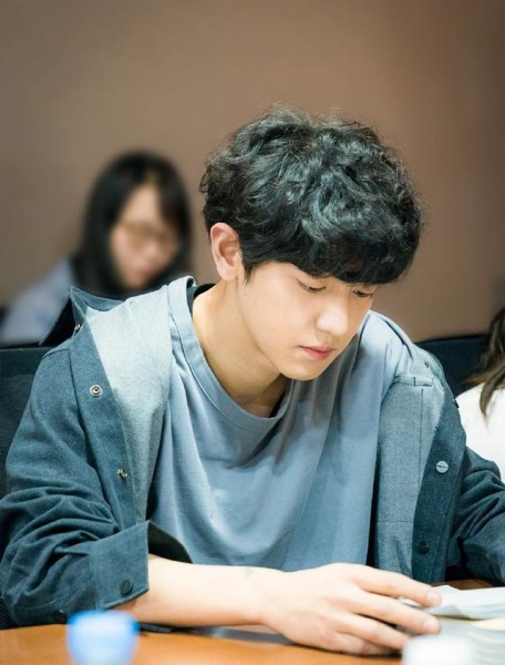 exo_03.jpg exo_03.jpg