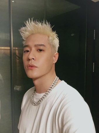 zhou2.jpg zhou2.jpg