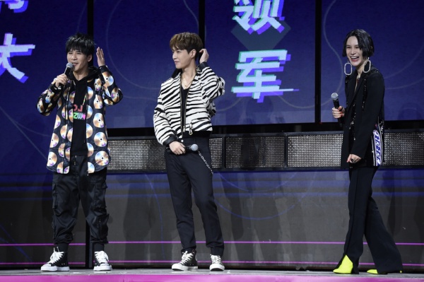 lay_01.jpg lay_01.jpg