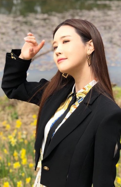 lee_09.jpg lee_09.jpg