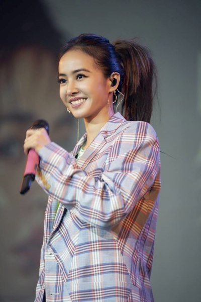 jolin_01.jpg