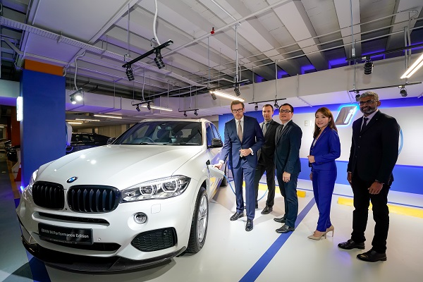 BMW-Group-Malaysia-Charges-into-2019-(4).jpg