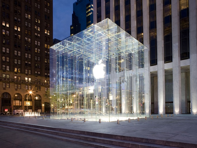 2-applestore_5thavenue3.jpg