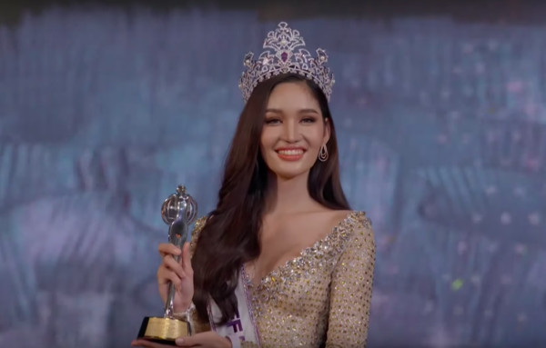 d4253834.jpg d4253834.jpg