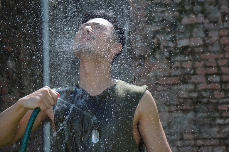 Yang04.jpg Yang04.jpg