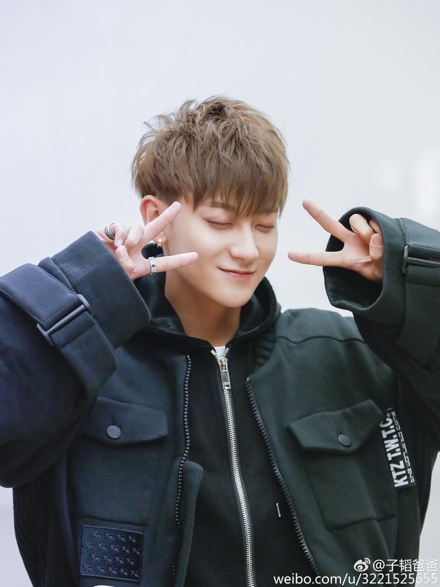 dmGY-fypyuvc6830451.jpg dmGY-fypyuvc6830451.jpg