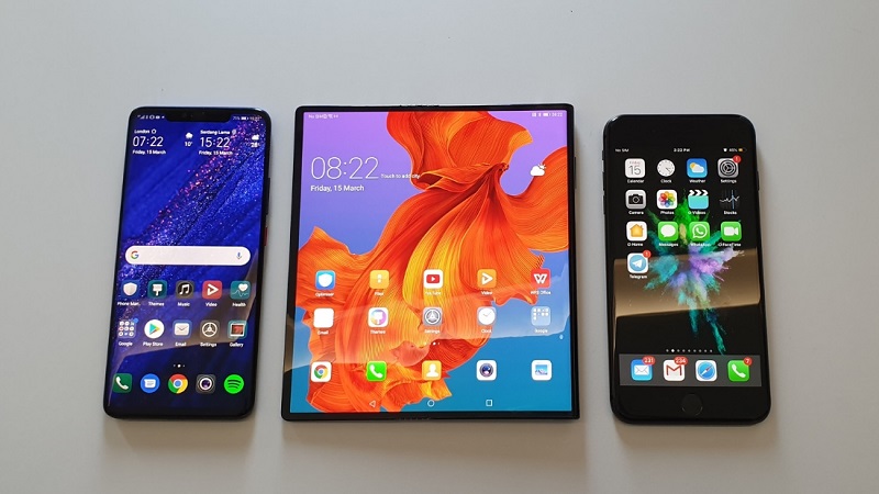 HUAWEI-MATE-X-compare-two.jpg