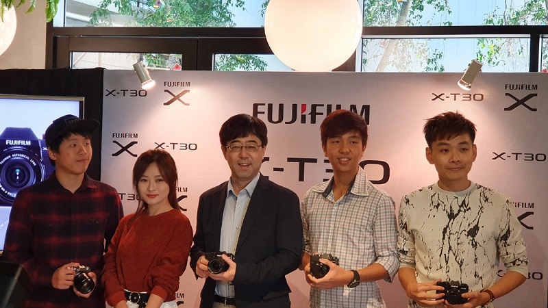 Fujifilm-group.jpg Fujifilm-group.jpg