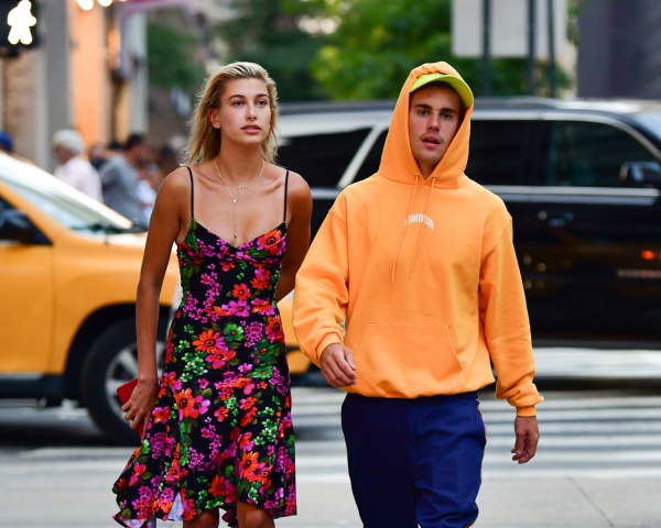 Hailey-Baldwin-Justin-Bieber-1500.jpg
