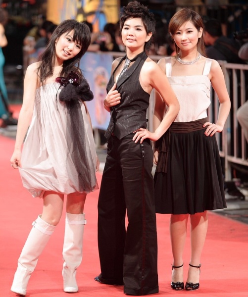 she_02.jpg she_02.jpg