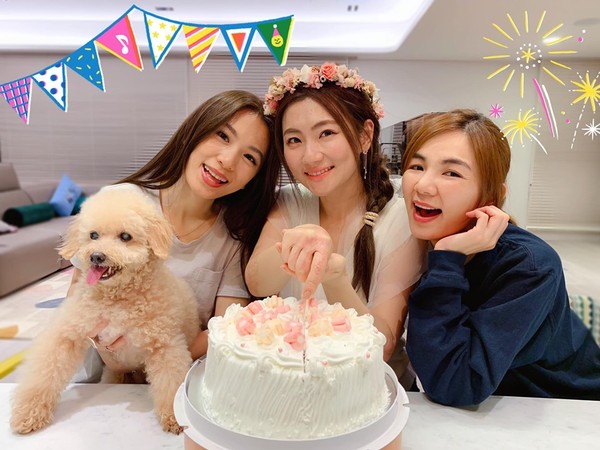 Selina02.jpg Selina02.jpg