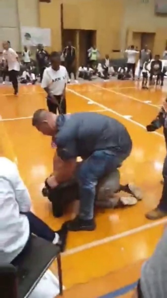 arnold_07.jpg arnold_07.jpg