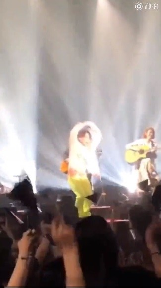 Eason04.jpg Eason04.jpg