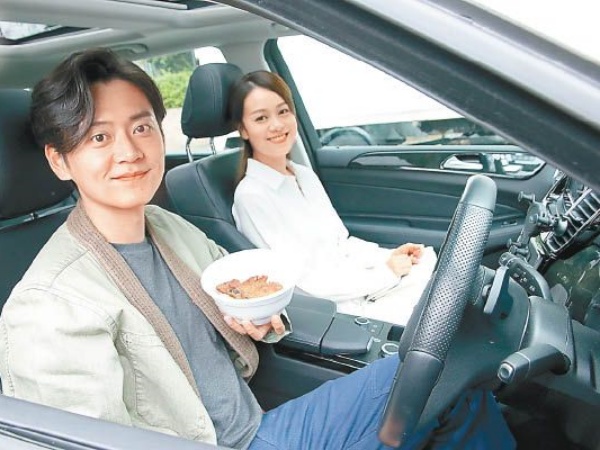 zhang_05.jpg zhang_05.jpg