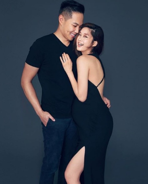 eliza_02.jpg eliza_02.jpg