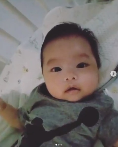 eliza_03.jpg eliza_03.jpg