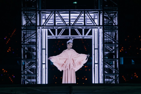 rainie_02.jpg rainie_02.jpg