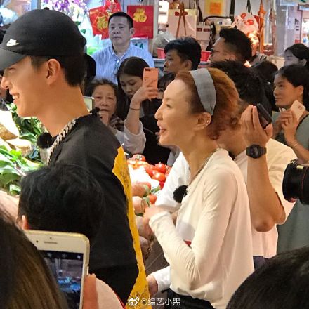 zhangmanyu02.jpg zhangmanyu02.jpg