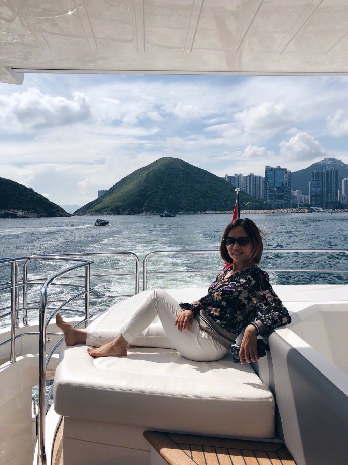 65a92dc9gy1g2ytuw0i25j20u0140qdi.jpg 65a92dc9gy1g2ytuw0i25j20u0140qdi.jpg