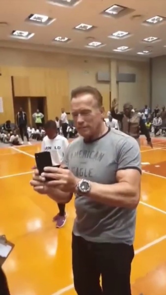 arnold_04.jpg arnold_04.jpg