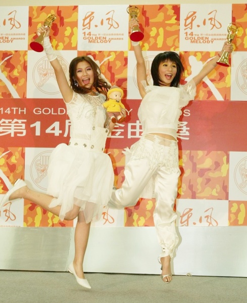 she_01.jpg she_01.jpg