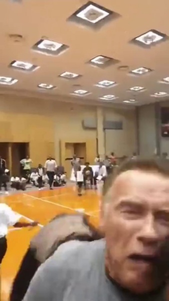 arnold_06.jpg arnold_06.jpg