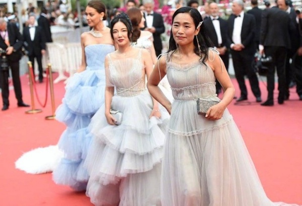 red_09.jpg red_09.jpg