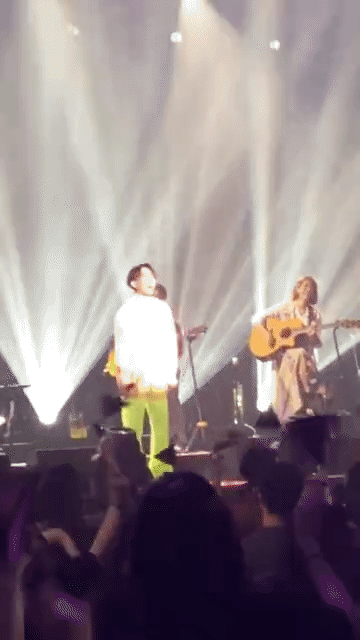 Eason01.gif Eason01.gif