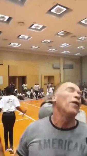 arnold_05.jpg arnold_05.jpg