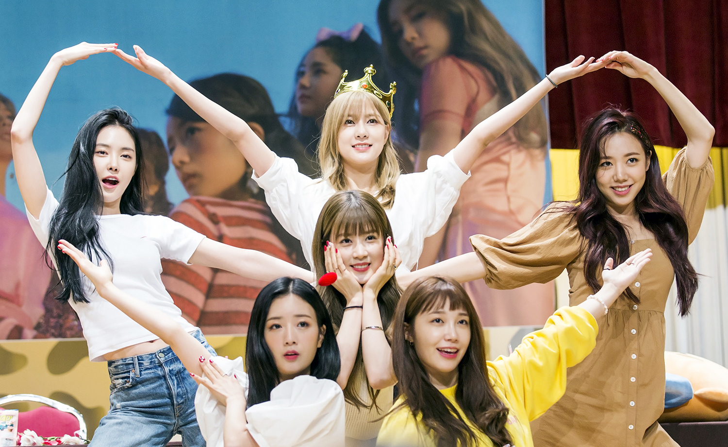 180708_Sangam_Fan_Signing_Apink.jpg