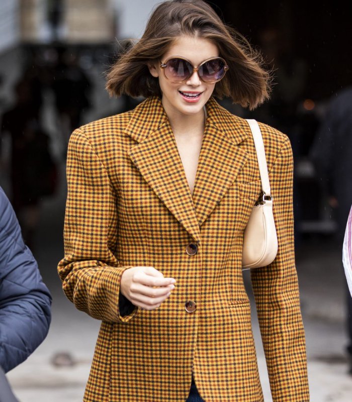 kaia-gerber-shoulder-bag.jpg kaia-gerber-shoulder-bag.jpg