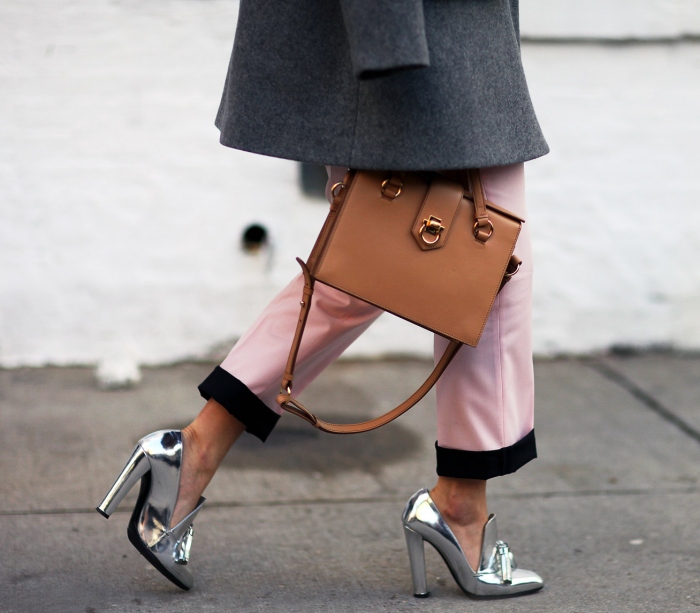 wearing-high-heel-in-comfort-way.jpg
