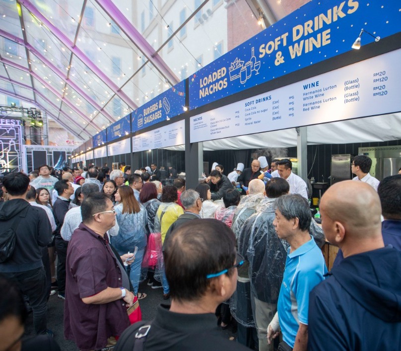 Food-Stalls-Inside-Oktoberfest-Hall.jpg