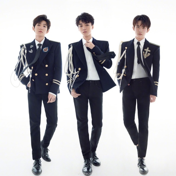Sasaeng-Fans-Secretly-Filmed-TFBoys-Jackson-Yi-Changing-Weibo2_08-08-19.jpg Sasaeng-Fans-Secretly-Filmed-TFBoys-Jackson-Yi-Changing-Weibo2_08-08-19.jpg