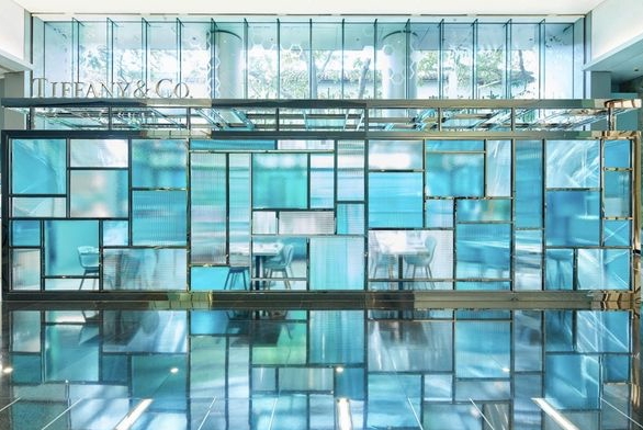 The-Tiffany-Blue-Box-Cafe-hk.jpg
