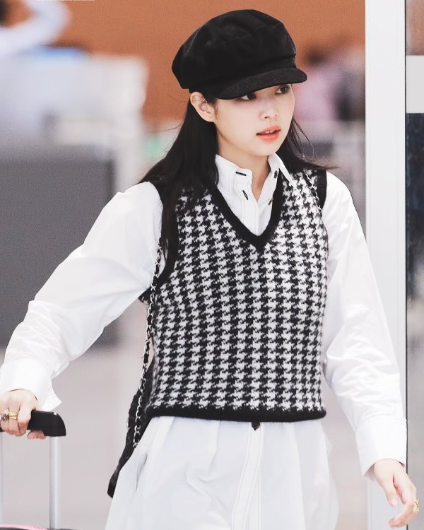 jennie-in-hat.jpg