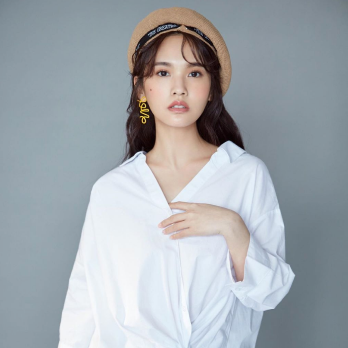 rainie-yang-white-shirt.png
