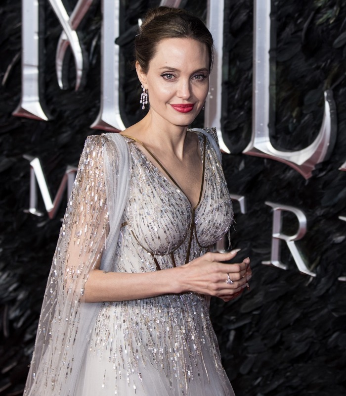 angelina-jolie-silver-dress.jpg angelina-jolie-silver-dress.jpg