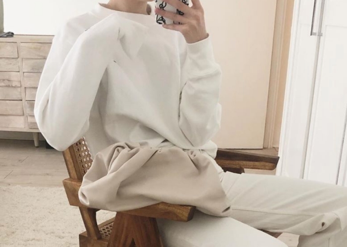 bottega-veneta-the-pouch-bag-white.jpg