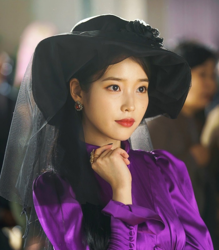 IU-del-luna.jpg