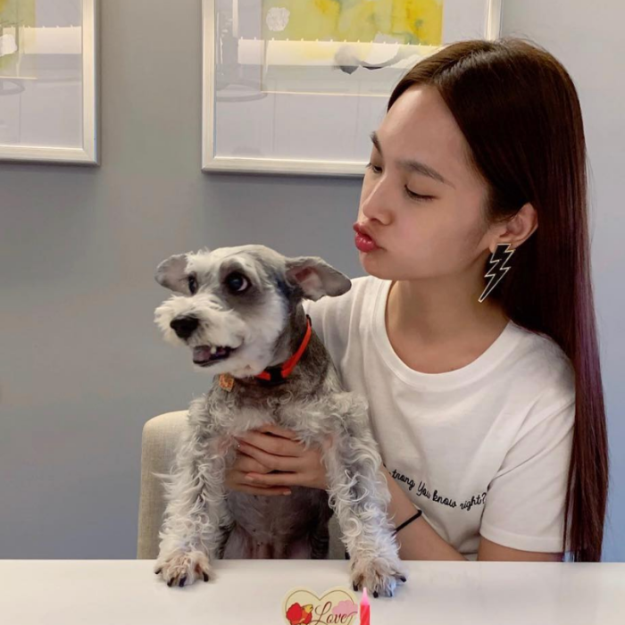 rainie-yang-white-tee.png