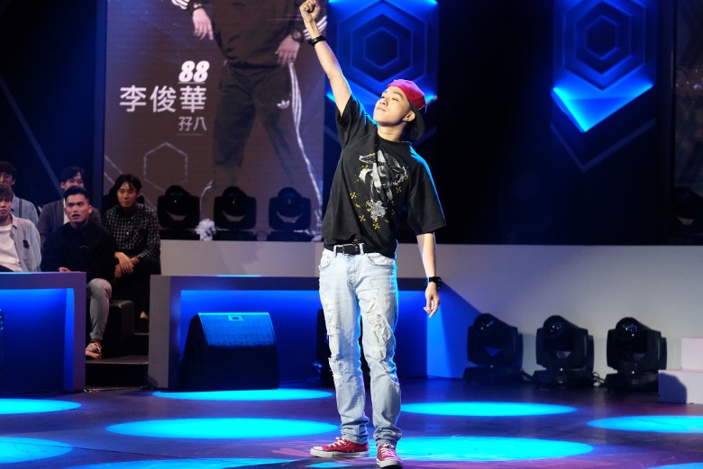 bkn-20191016190616477-1016_00862_001_02b.jpg bkn-20191016190616477-1016_00862_001_02b.jpg