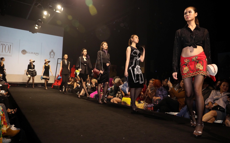 《Astro国际华裔小姐2019》八强女神出席参与大马时装周-(2).jpg 《Astro国际华裔小姐2019》八强女神出席参与大马时装周-(2).jpg