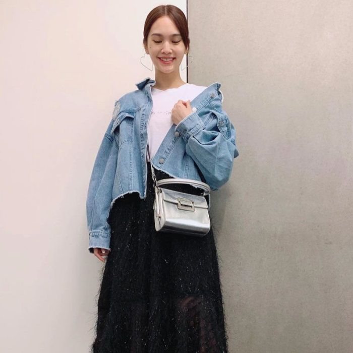rainie-yang-denim-jacket.png