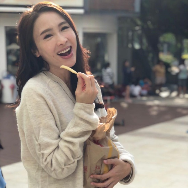 gigilai_official_54247255_1237610346393416_1045490555626676244_n.jpg gigilai_official_54247255_1237610346393416_1045490555626676244_n.jpg